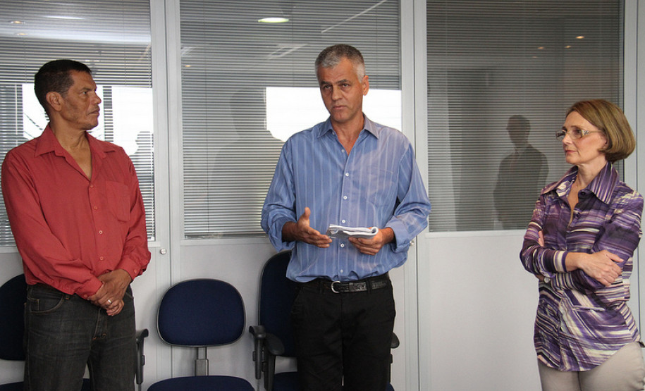 Concurso “Aprender e Ensinar Tecnologias Sociais” vai levar os dois professores ganhadores da rede estadual para seminário nacional em Brasília.<br />
<br />
Veja mais fotos em: <a href=" http://www.flickr.com/photos/flavioarns/sets/72157632773973890/" target="_blank"> http://www.flickr.com/photos/flavioarns/</a>