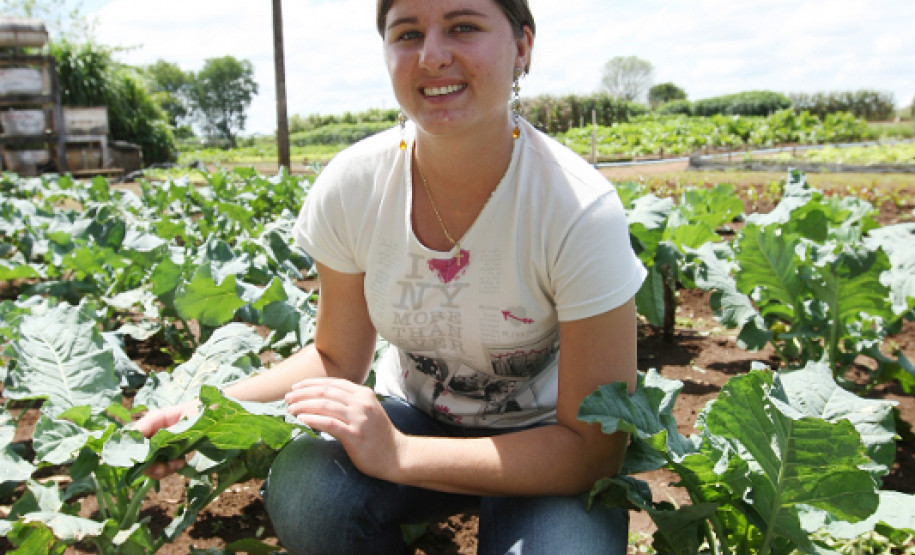 CASTRO-PR 19 DE FEVEREIRO DE 2013 - Centro Estadual de Educação Profissional Olegário Macedo - Educação Profissional dos Campos Gerais. Aluna Subseqüente Tania Martyniuk.