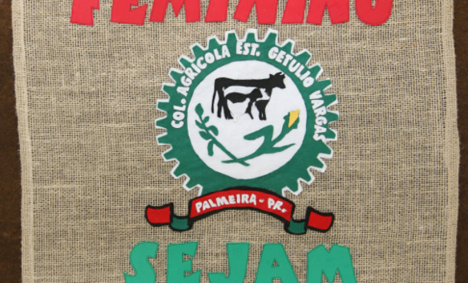 A construção de três novos dormitórios no colégio agrícola estadual Getúlio Vargas, no município de Palmeira, ampliou de 84 para 240 o número de vagas para estudantes.