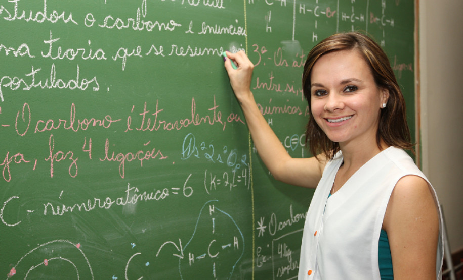 TIBAGI/PR 21 DE FEVEREIRO DE 2013 - Escola Estadual Leopoldina Bitencurt Pedroso - Professora Jennifer Orza.