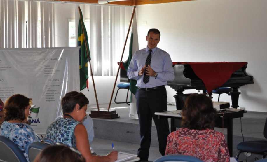 Reunião entre a Secretaria da Educação e a Secretaria do Esporte.