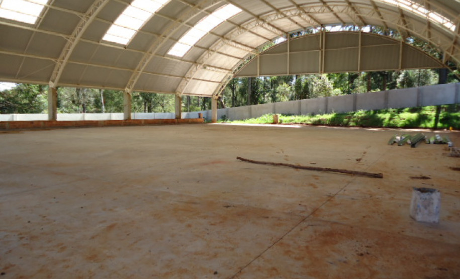 CE Edvaldo e Maria Janete Carneiro - Turvo