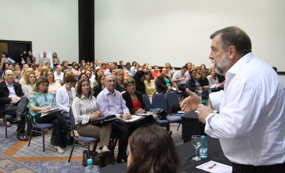 Seminário do Sistema de Avaliação da Educação Básica do Paraná (SAEP)<br />
<br />
Veja mais fotos em: <a href=" http://www.flickr.com/photos/flavioarns/sets/72157632860461457/" target="_blank"> http://www.flickr.com/photos/flavioarns/</a>