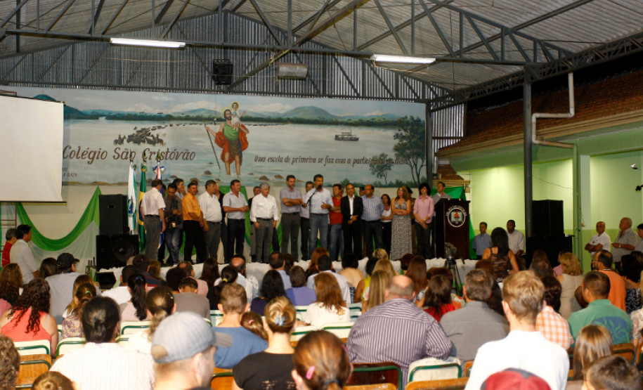 Foram autorizadas obras de melhorias na estrutura do Colégio Estadual São Cristóvão (R$ 11 milhões), e de outros: Colégio Estadual Dr