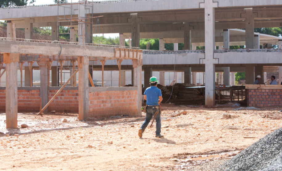 Obras do CEEP Tamandaré. Imagem meramente ilustrativa.