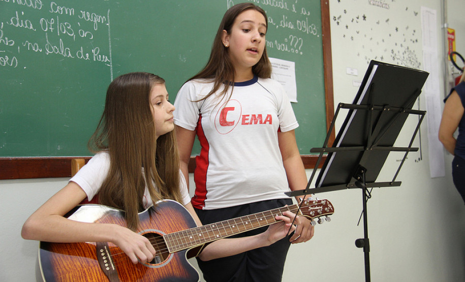 Colégio Estadual Mário de Andrade. <br />
<br />
Veja mais fotos em: <a href=" http://www.flickr.com/photos/flavioarns/sets/72157632937033376/ " target="_blank"> www.flickr.com/photos/flavioarns/ </a>