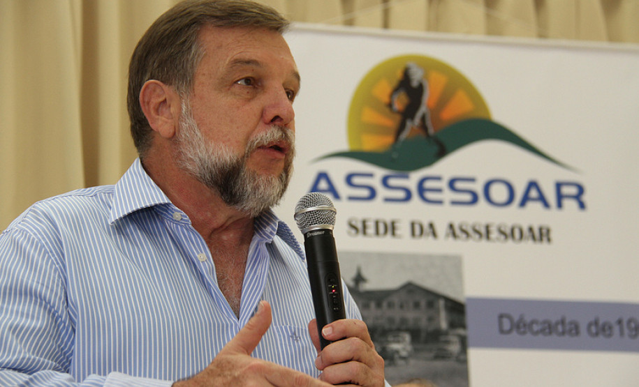 48° assembleia e inauguração do novo prédio da Associação de Estudos e Assistência Rural (Assesoar).<br />
<br />
Veja mais fotos em: <a href=" http://www.flickr.com/photos/flavioarns/sets/72157632932758943/" target="_blank"> http://www.flickr.com/photos/flavioarns/</a>