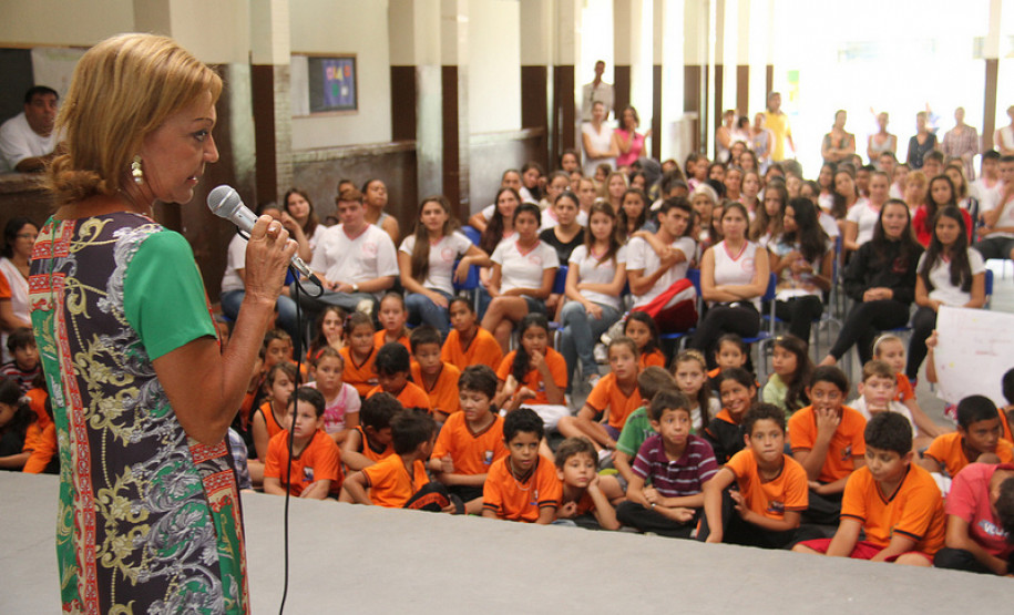 Colégio Estadual Gratulino de Freitas.<br />
<br />
Veja mais fotos em: <a href=" http://www.flickr.com/photos/flavioarns/sets/72157632939568481/" target="_blank"> http://www.flickr.com/photos/flavioarns </a>