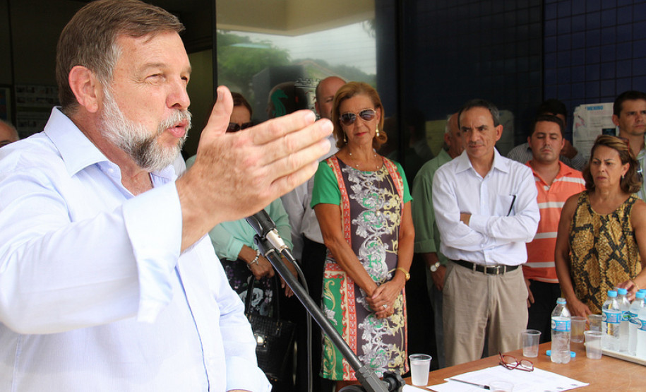 Entrega de ônibus adaptado para a prefeitura de Guaratuba.<br />
<br />
Veja mais fotos em: <a href=" http://www.flickr.com/photos/flavioarns/sets/72157632939731363/" target="_blank"> http://www.flickr.com/photos/flavioarns </a>