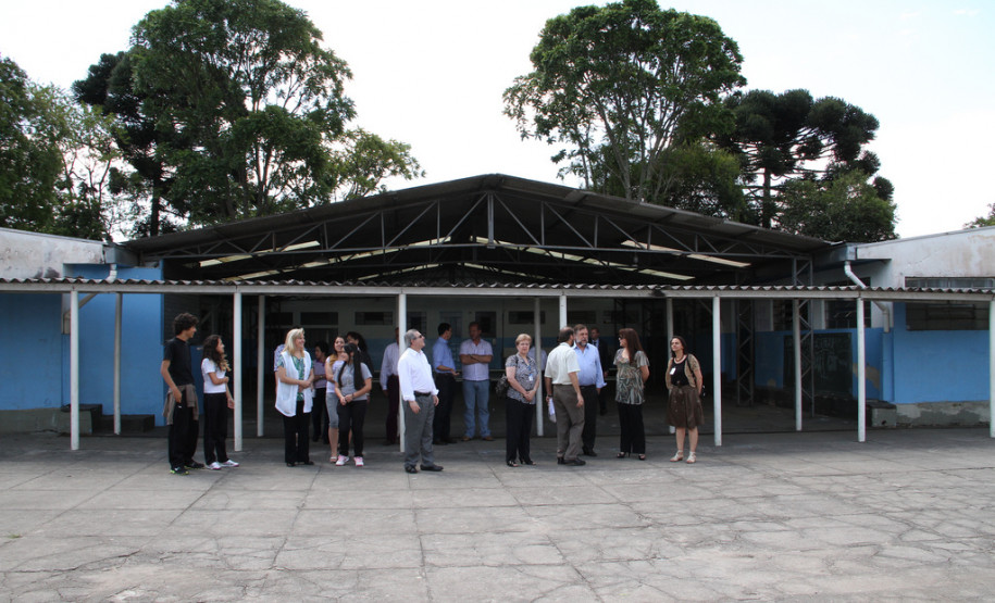 Colégio Estadual Amâncio Moro. Foto de Arquivo.