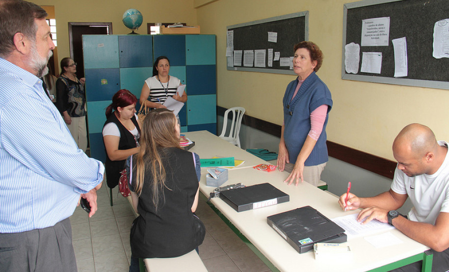 Colégio Estadual Arlindo Carvalho de Amorim<br />
<br />
Veja mais fotos em: <a href=" http://www.flickr.com/photos/flavioarns/sets/72157633095804057/ " target="_blank"> http://www.flickr.com/photos/flavioarns/ </a>