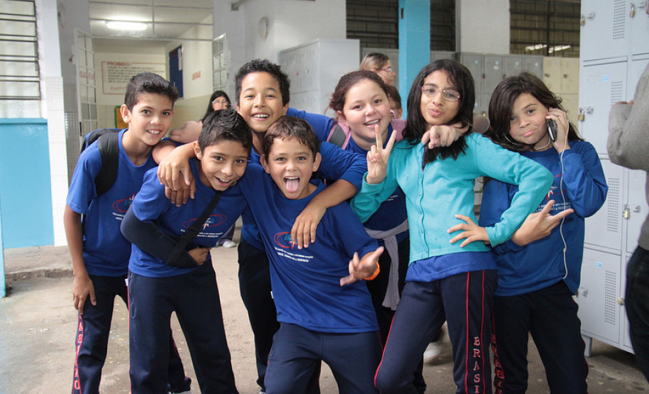 Colégio Estadual Brasílio Vicente de Castro<br />
<br />
Veja mais fotos em: <a href=" http://www.flickr.com/photos/flavioarns/sets/72157633100276840/ " target="_blank"> http://www.flickr.com/photos/flavioarns/ </a>