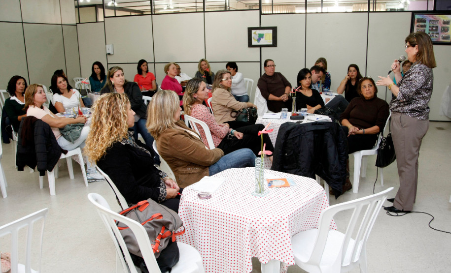 Curitiba - 16-04-13 - Evento de articulação entre nucleos e gestores municipais de educação.