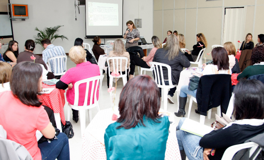 Curitiba - 16-04-13 - Evento de articulação entre nucleos e gestores municipais de educação.