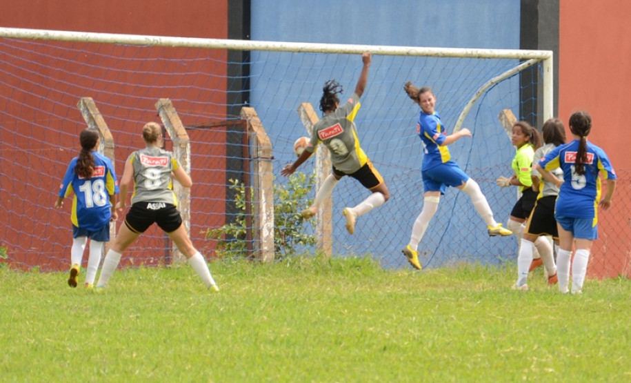 Etapa regional dos Jogos Escolares terá 22 mil alunos Jogos Escolares Bom de Bola. Quase 700 escolas vão participar da primeira fase regional dos Jogos Escolares do Paraná, que começa no dia 26 deste mês e vai até maio