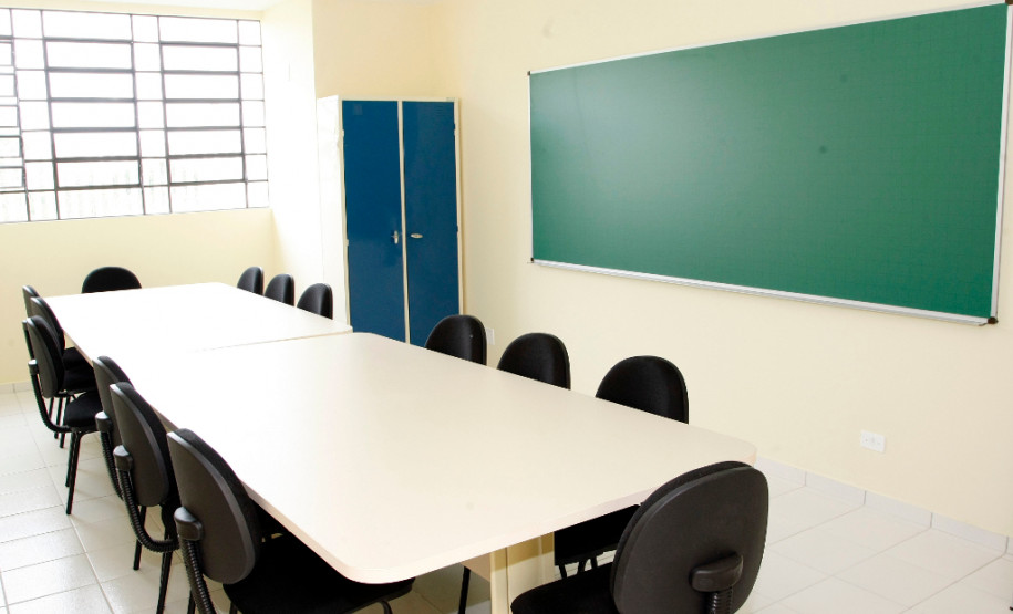 Lapa - 26-04-13 - CEEPAL - Centro Estadual de Educação Profissional Agricola da Lapa, inauguração dos prédios dormitórios dos alunos.