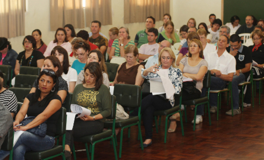 SEED realiza reunião-piloto para matrículas