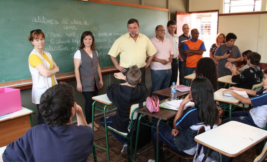 Colégio Estadual Juscelino Kubitschek de Oliveira.