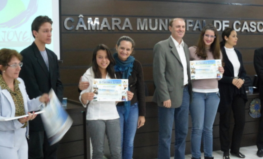 Programa é uma parceria entre o Núcleo Regional da Educação e a Câmara de Vereadores de Cascavel e visa estimular o interesse político nos estudantes.