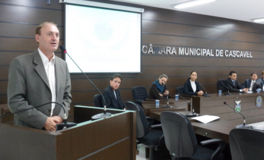 Programa é uma parceria entre o Núcleo Regional da Educação e a Câmara de Vereadores de Cascavel e visa estimular o interesse político nos estudantes.