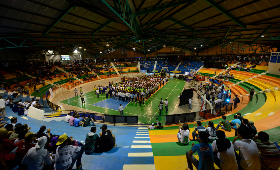 Começa a 2ª Fase Regional dos Jogos Escolares Abertura oficial da segunda etapa dos 60.º Jogos Escolares do Paraná (JEPs), no ginásio de esportes Luiz Augusto Zin. Arapongas , 20/05/2013.