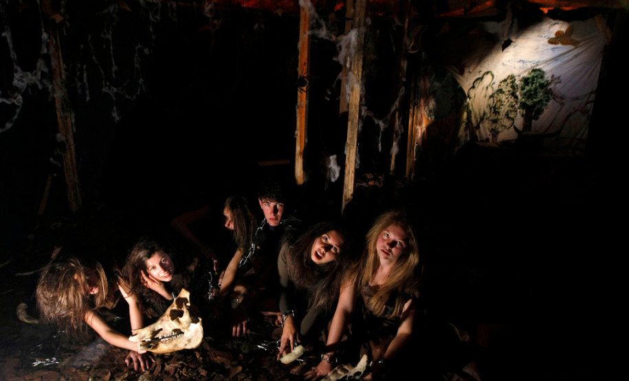 06-06-13 - Cidade de Paulo Frontin, alunos do Colégio Estadual Pedro Busko apresentam trabalhos na Feira de Talento nas dependencias do Colégio.