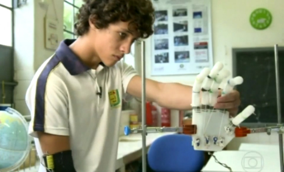 Alunos do Núcleo de Altas Habilidades/Superdotação de Londrina mostram seu trabalho no programa Encontro com Fátima Bernardes.