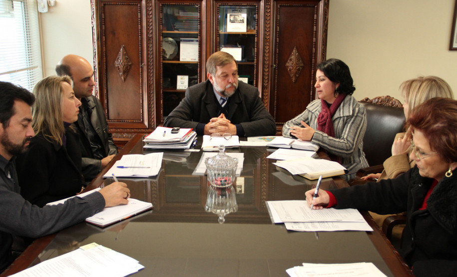 Secretário recebe dirigentes da Undime