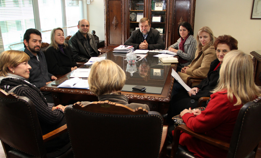 Secretário recebe dirigentes da Undime