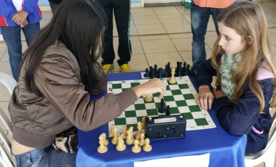 Jogos Escolares do Paraná definem finalistas Final da categoria B acontece em Guarapuava, de 28 de junho a 06 de julho. Já categoria A será entre os dias 09 a 17 de agosto, em Foz do Iguaçu.