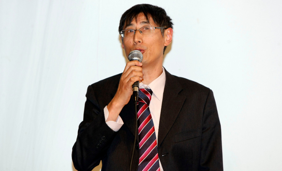 Paranaenses conquistam 35 medalhas de ouro nas Olimpíadas de Matemática 11-06-13 - FIEP - Entrega de medalhas da Olimpíada de Matemática, Coordenador Yuan Jin Yun da Universidade Federal do Paraná.