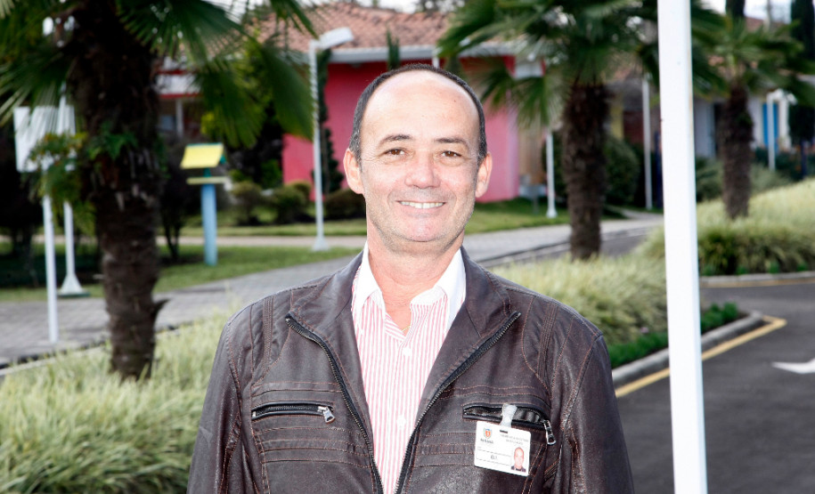 12-06-13 - Alunos dos Colégios Estaduais visitam a Vila da Cidadania na cidade de Piraquara, Cidade Mirim, na foto Elival do Couto Souza.