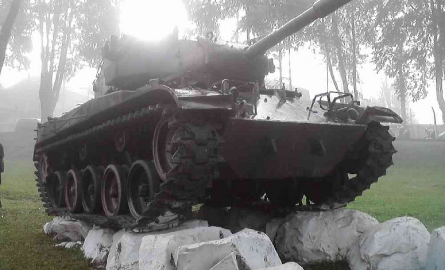 Alunos visitam quartel em Francisco Beltrão