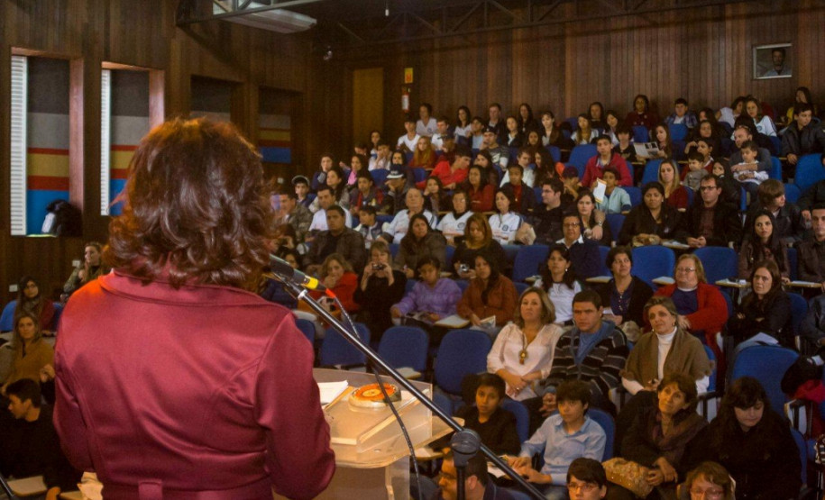 Competição selecionou trabalhos nas categorias canção, ilustração e poesia, em homenagem a Carlos Drummond de Andrade e Vinicius de Moraes.