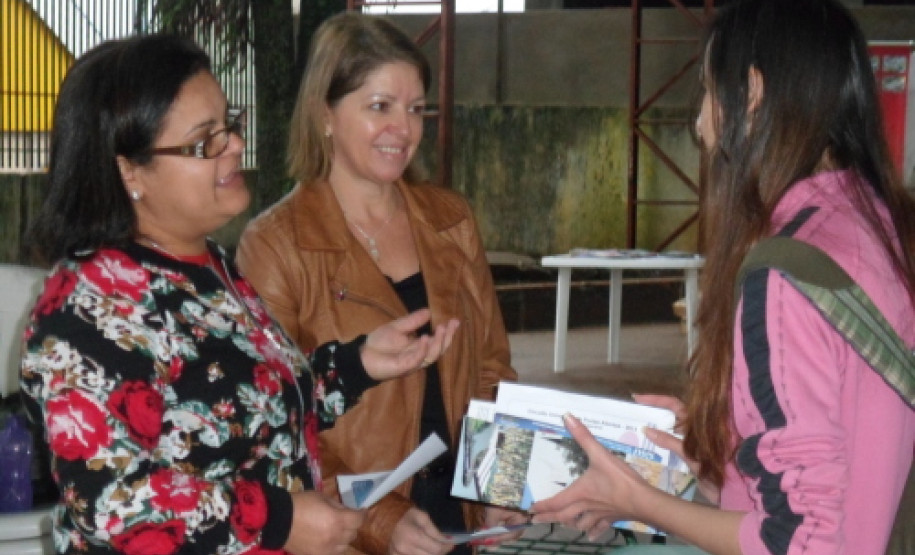 Na terça-feira (18) o evento contou com a presença de profissionais atuantes nas áreas de Comunicação Social (Jornalismo), Saúde, Direito, Engenharia Agrícola e Concursos Públicos.