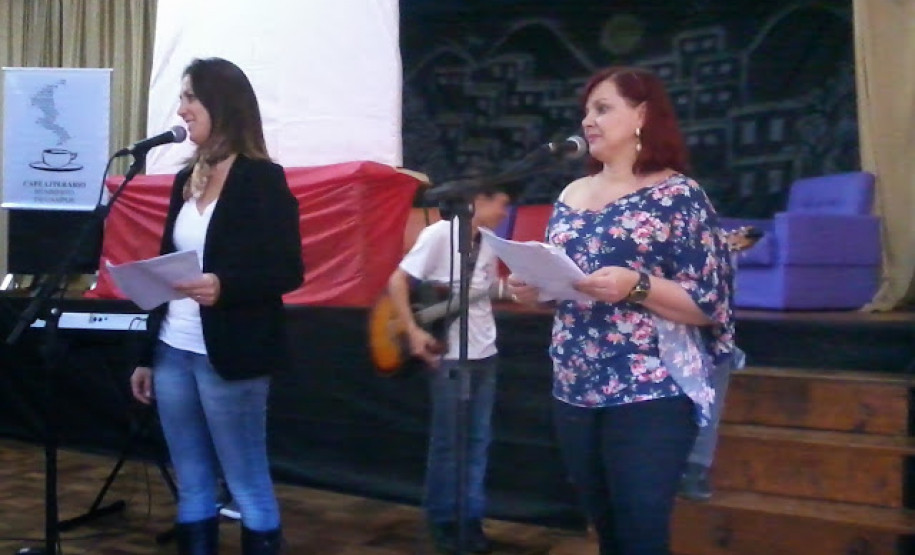 Evento trouxe palestras, poemas e trabalhos sobre autor feitos por alunos e professores de colégio em Santo Antônio do Sudoeste.
