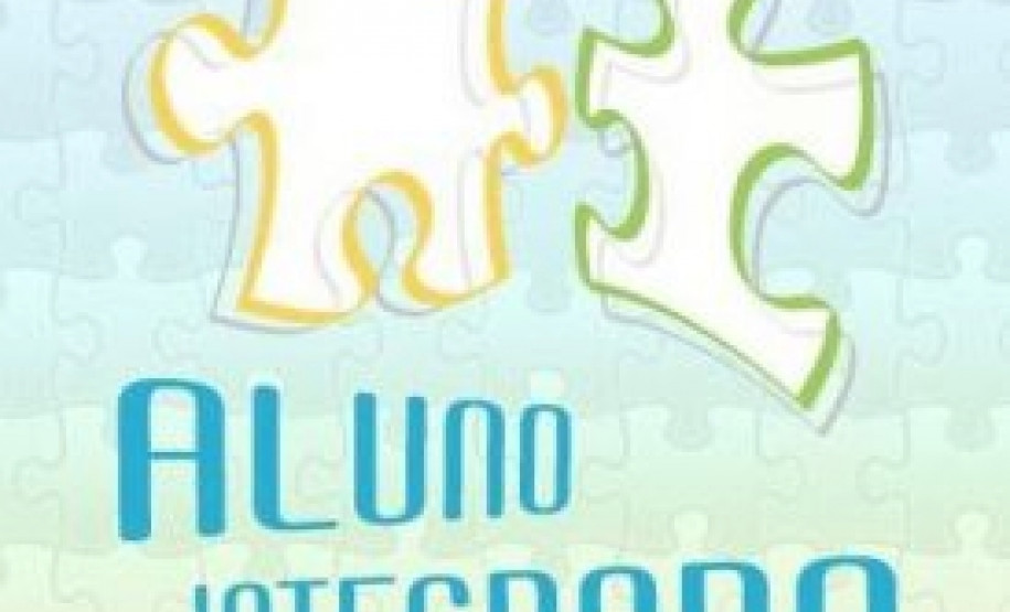 Curso de tecnologia digital para alunos e professores Alunos, professores, gestores e profissionais de 122 COLÉGIOS estaduais de Curitiba poderão participar do Curso de Qualificação “Aluno integrado”.