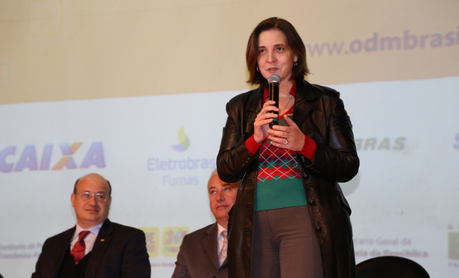 Metas foram definidas pela Organização das Nações Unidas e abrangem áreas como meio ambiente, direitos das mulheres e racismo. <br />
<br />
Veja mais fotos em: <a href="link propriamente dito" target="_blank">texto que vai aparecer</a>