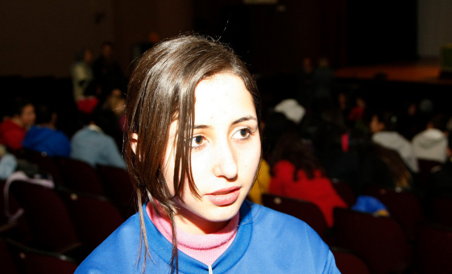 26-06-13 - Colégio Estadual do Paraná, palestra sobre sustentabilidade do professor Paulo Medeiros, na foto a aluna  Missilene Stouf de 15 anos.