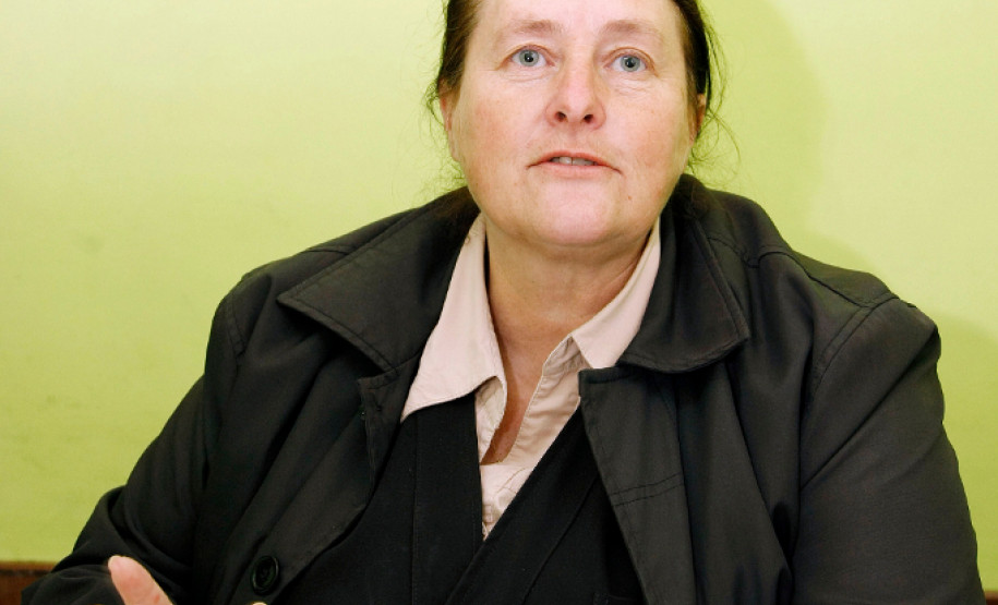 24-06-13 - Colégio Estadual João Batista Vieira em Piraquara. Na foto a pedagoga Dulce Maria Braun de Lima.