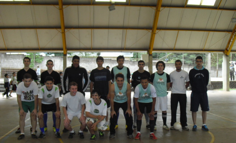 Em Maringá, evento foi uma oportunidade paras visitantes conhecerem vários trabalhos nas disciplinas, além de apresentações artísticas e esportivas.