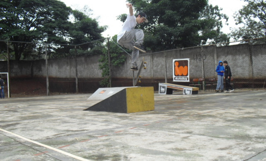 Em Maringá, evento foi uma oportunidade paras visitantes conhecerem vários trabalhos nas disciplinas, além de apresentações artísticas e esportivas.