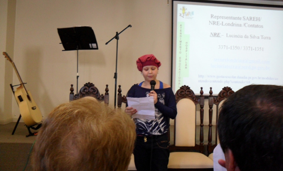 Governo assina parceria com Hospital do Câncer de Londrina, a 17ª instituição conveniada para permitir aulas a estudantes em internamento.