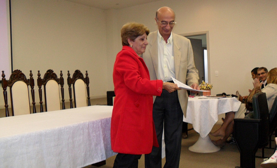 Governo assina parceria com Hospital do Câncer de Londrina, a 17ª instituição conveniada para permitir aulas a estudantes em internamento.