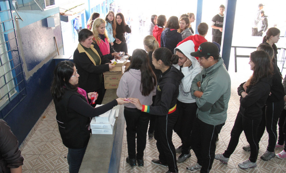 Colégio Estadual Barro Preto <br />
<br />
Veja mais fotos em: <a href="http://www.flickr.com/photos/flavioarns/sets/72157634489800276/" target="_blank"> http://www.flickr.com/photos/flavioarns/</a>
