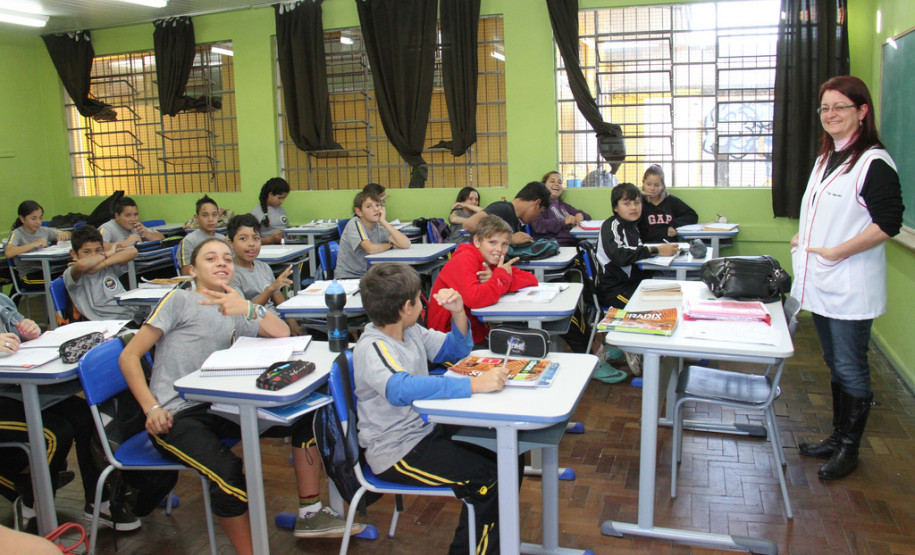 Escola Estadual Maria Vidal Novaes <br />
<br />
Veja mais fotos em: <a href=" http://www.flickr.com/photos/flavioarns/sets/72157634484573691/" target="_blank"> http://www.flickr.com/photos/flavioarns/</a>