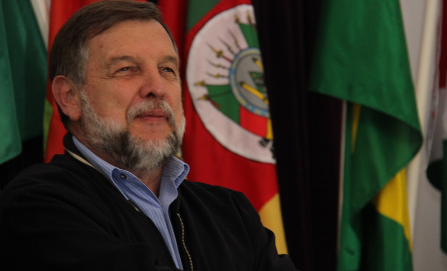 Mostra selecionou 30 trabalhos de estudantes que irão participar da Semana de Festividades, na cidade de Lyon, França, no final do ano.<br />
<br />
Veja mais fotos em: <a href="http://www.flickr.com/photos/flavioarns/sets/72157634667385647/" target="_blank">http://www.flickr.com/photos/flavioarns/</a>