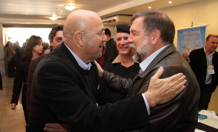Tema foi discutido na abertura do Fórum Regional de Apoio à Formação e Qualificação Profissional, em Ponta Grossa, nesta quinta-feira (18). <br />
<br />
Veja mais fotos em: <a href=" http://www.flickr.com/photos/flavioarns/sets/72157634693340953/" target="_blank"> http://www.flickr.com/photos/flavioarns/ </a>