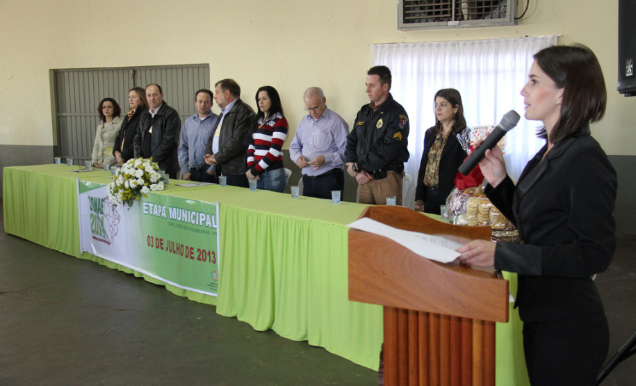 O vice-governador e secretário da Educação, Flávio Arns, participou de uma das últimas conferências municipais de educação, em São José das Palmeiras, no início de julho. <br />
<br />
Veja mais fotos em: <a href=" http://www.flickr.com/photos/flavioarns/sets/72157634473330686/with/9206101198/" target="_blank"> http://www.flickr.com/photos/flavioarns/</a>