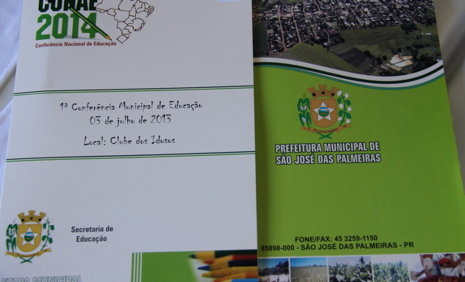 O vice-governador e secretário da Educação, Flávio Arns, participou de uma das últimas conferências municipais de educação, em São José das Palmeiras, no início de julho. <br />
<br />
Veja mais fotos em: <a href=" http://www.flickr.com/photos/flavioarns/sets/72157634473330686/with/9206101198/" target="_blank"> http://www.flickr.com/photos/flavioarns/</a>